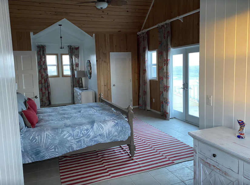 Barefoot Beach upstairs master bedroom